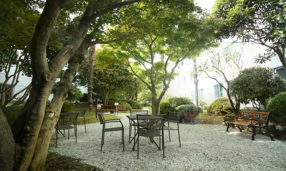 Admiral Hotel Geoje Exteriör bild
