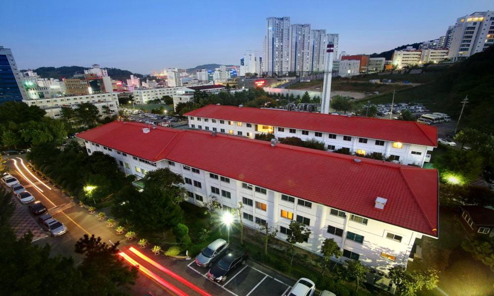 Admiral Hotel Geoje Exteriör bild