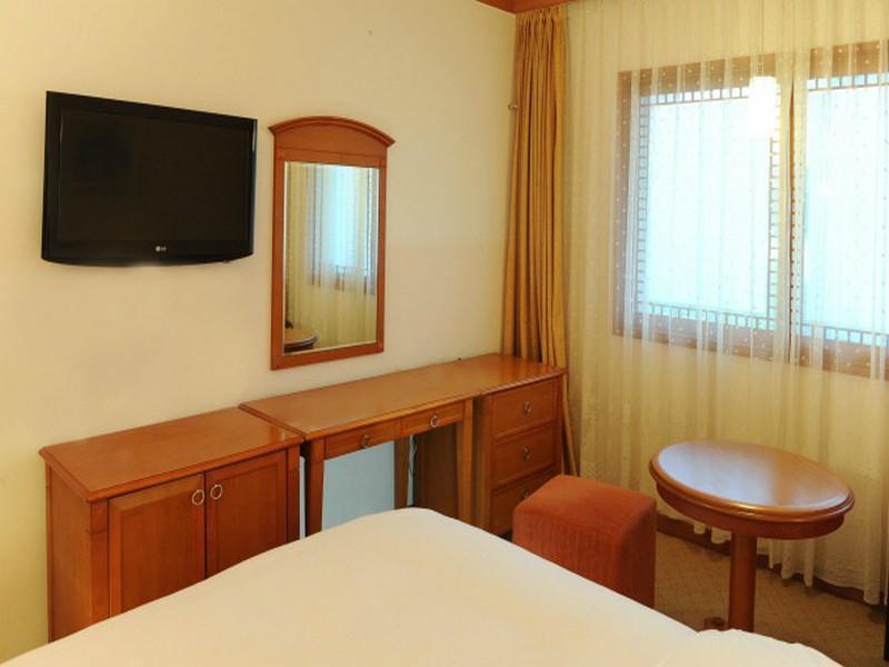 Admiral Hotel Geoje Exteriör bild