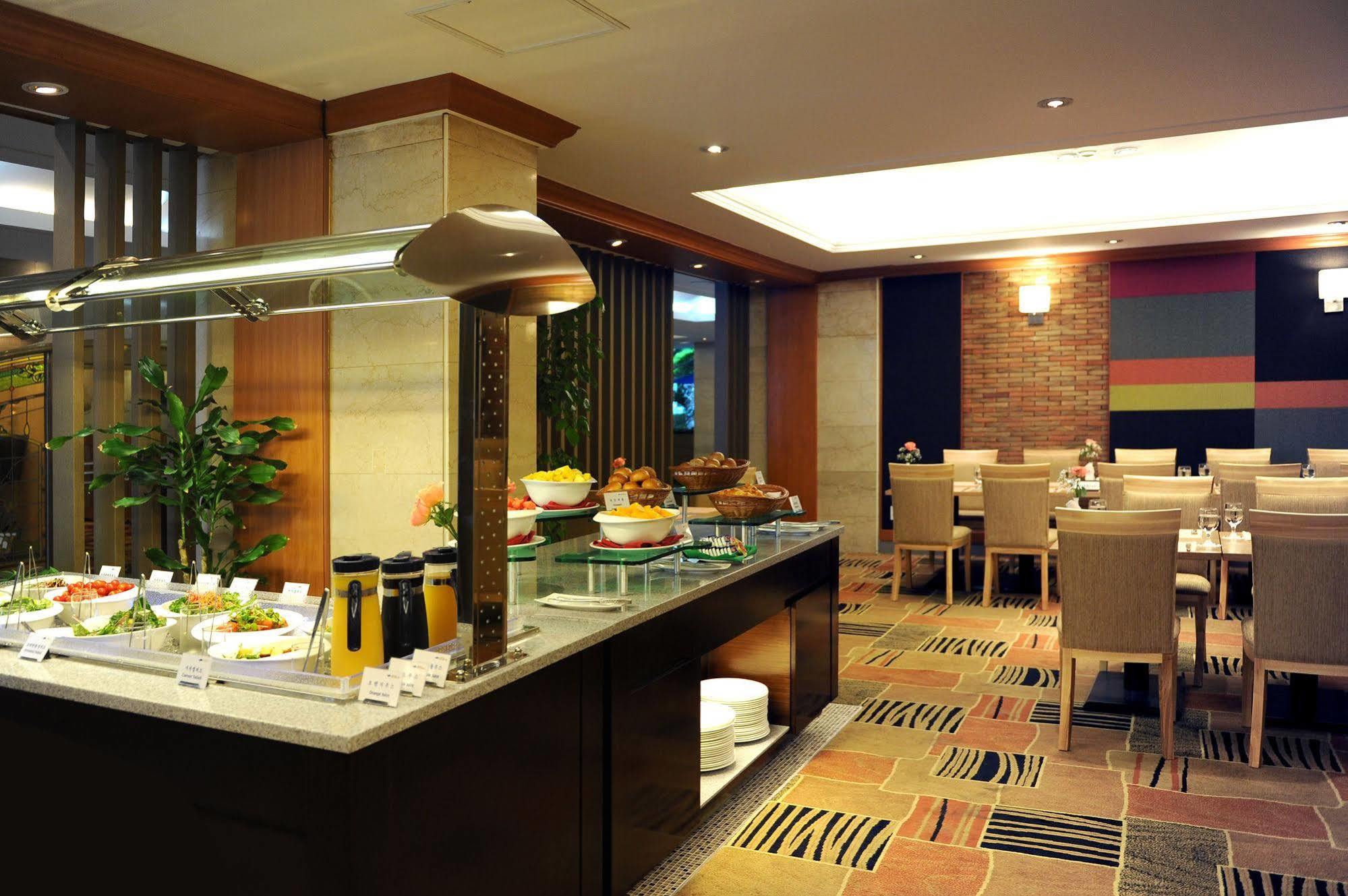 Admiral Hotel Geoje Exteriör bild